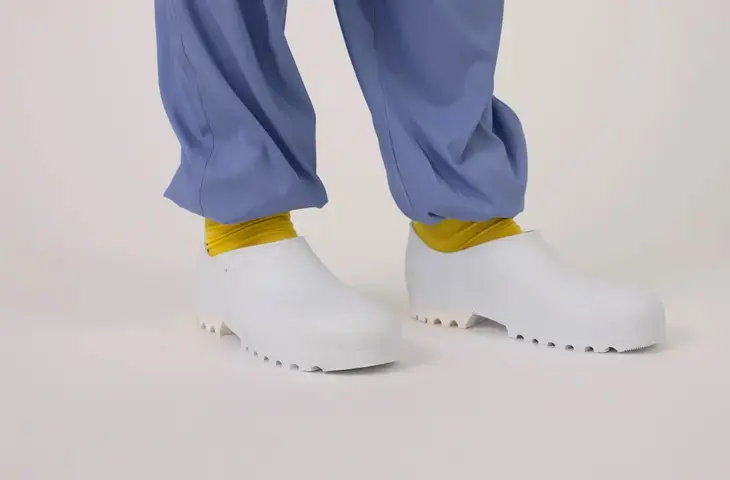 Clogs 1